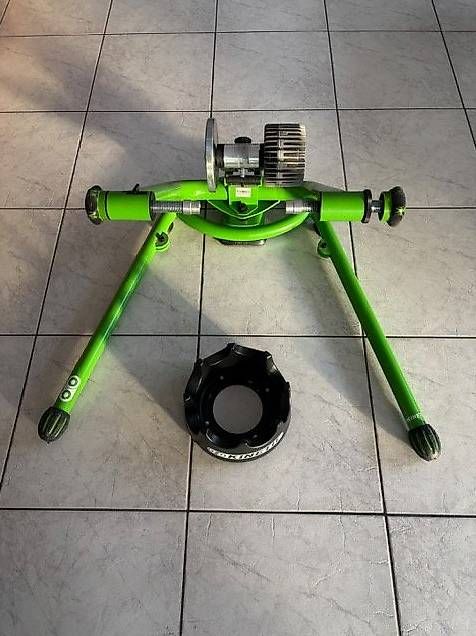 Hometrainer: Kinetic Velotrainingsrolle – Gebraucht aus Henggart von Swif 1
