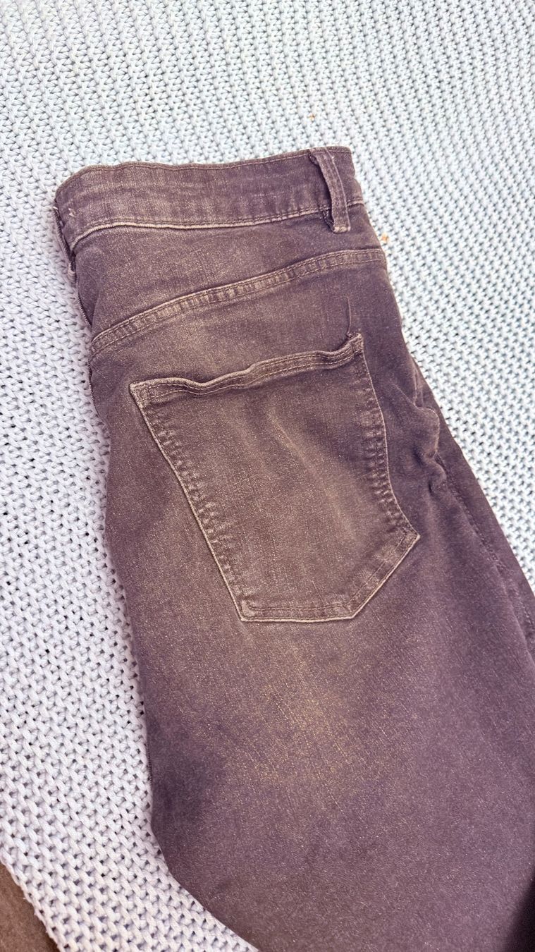 Zara Jeans: • Zara Jeans • – Gebraucht aus Basel von mendoza13 2