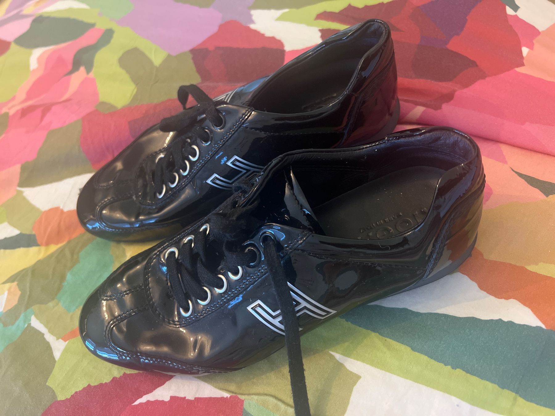 Hogan Scarpe per ragazzi: Hogan Kinder schuhe – Usato da Menzingen venduto da Mypersonalshopp
