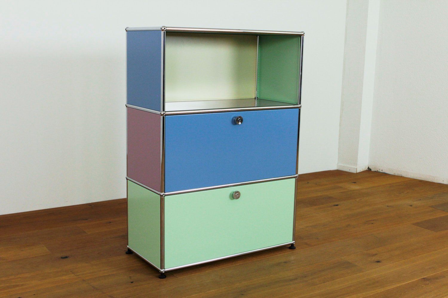USM Regale: USM Haller Regal // UPCYCLED // NEUE FARBEN – Neu (gemäss Beschreibung) aus Affoltern am Albis von StudioStandard 3