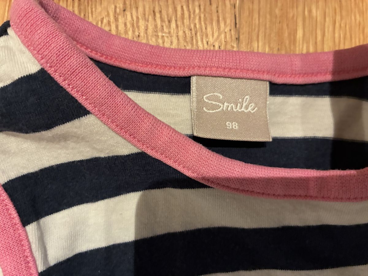 Lotti & Set di vestiti: Kleider Grösse 98 2 Stk. von Smile  – Usato da Winterthur venduto da Tiklo 1