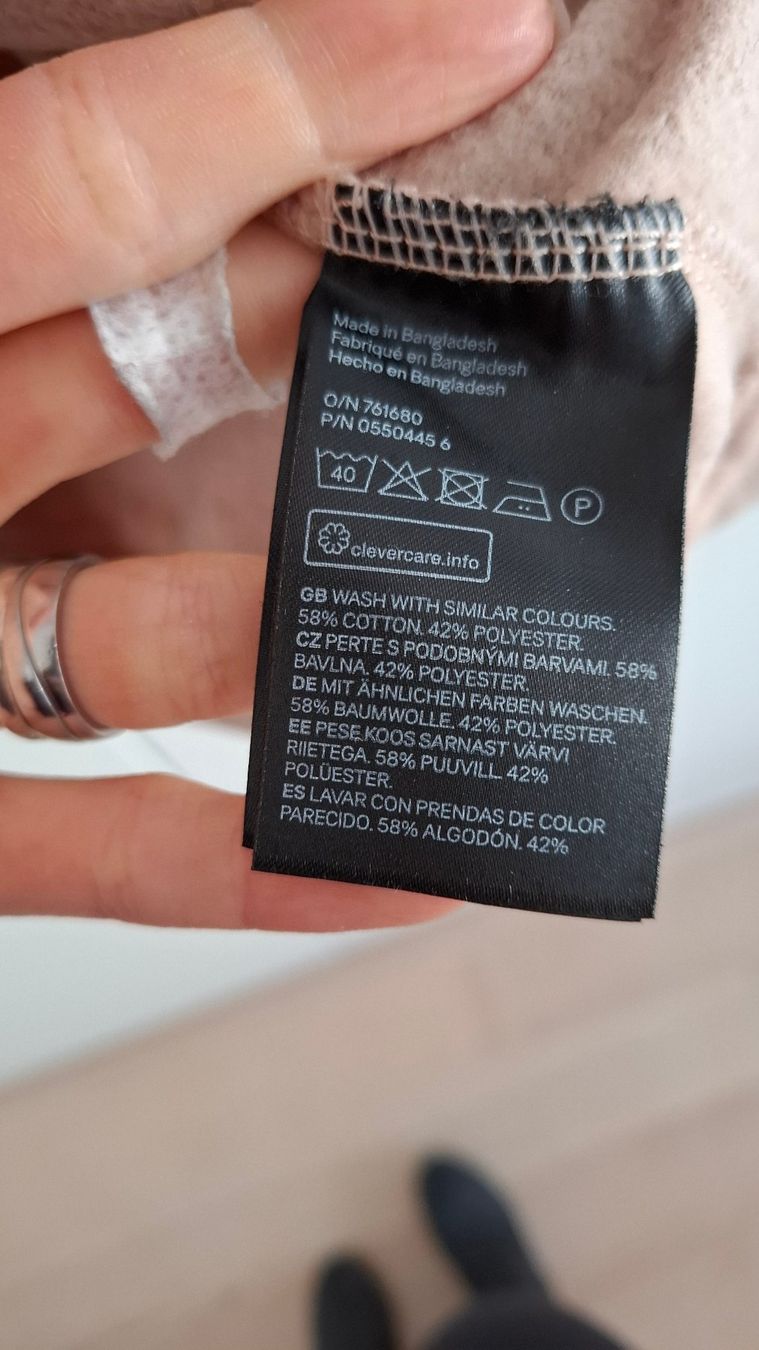 H&M Pullover & Sweatshirts: H&M Basic Sweatshirt - Grösse S – Gebraucht aus Rickenbach b. Wil von Beautiful.Things 2