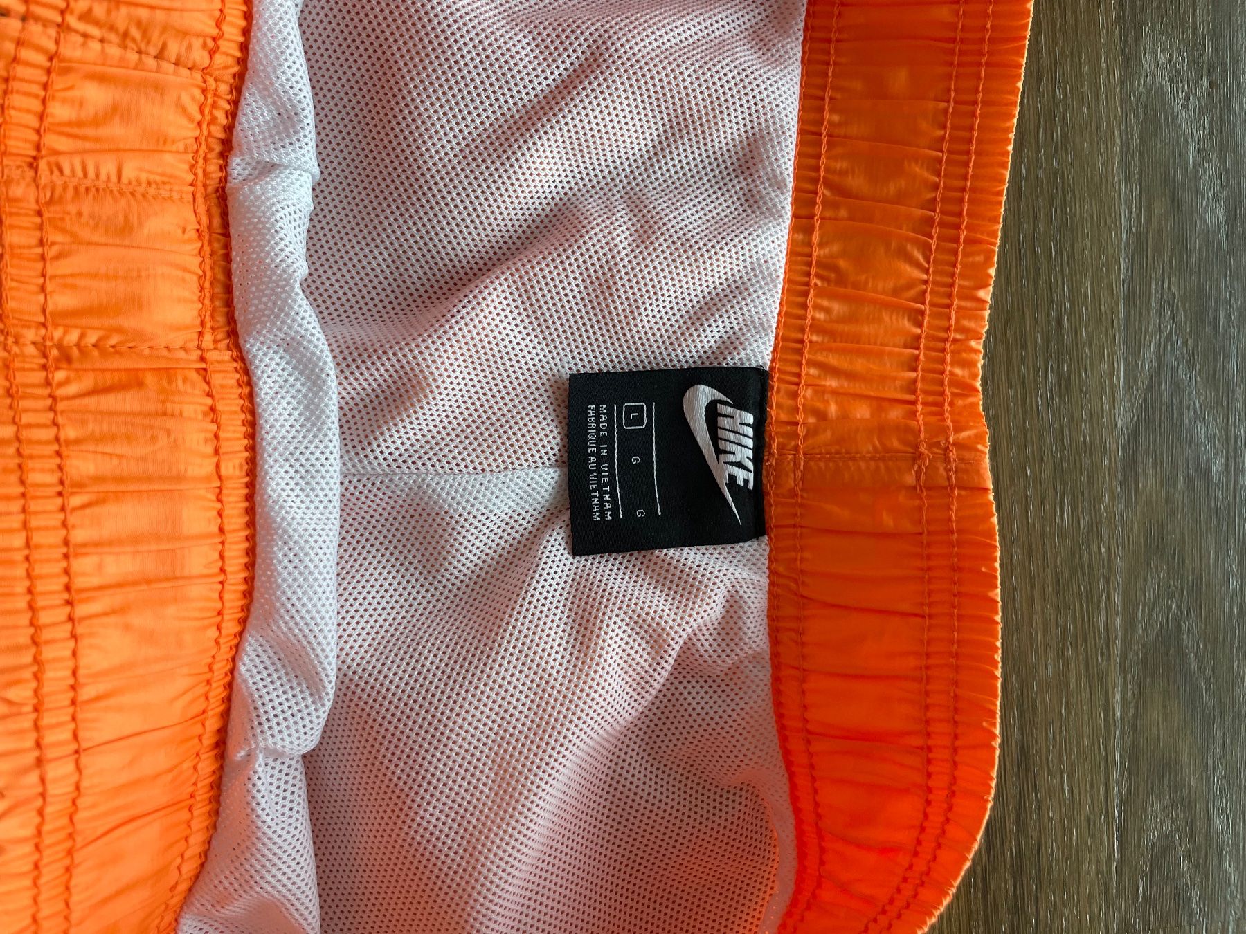 Nike Pantaloni: Nike active short – Usato da Olten venduto da B3ren 2