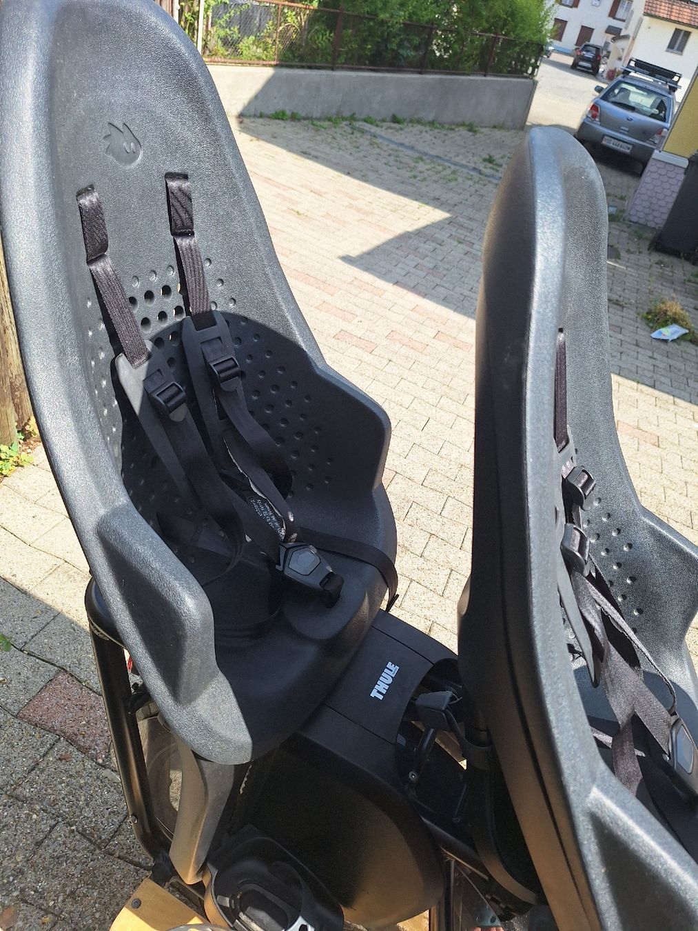 Velos: RadWagon 4 E-Lastenvelo inkl. 2 Thule Yepp Maxi + Caboose – Neu (gemäss Beschreibung) aus Gähwil von keb_qb65 8