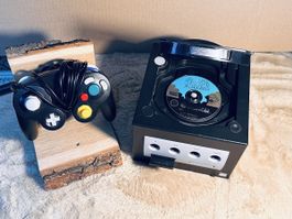 Nintendo GameCube + Original Controller + Super Mario Sunsh
