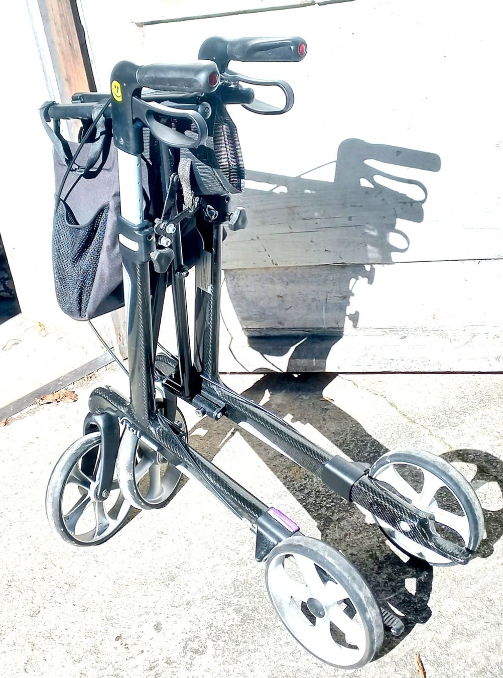 Ausili per la deambulazione: Rollator Vital Carbon – Usato da Baar venduto da 2cvbaar 4