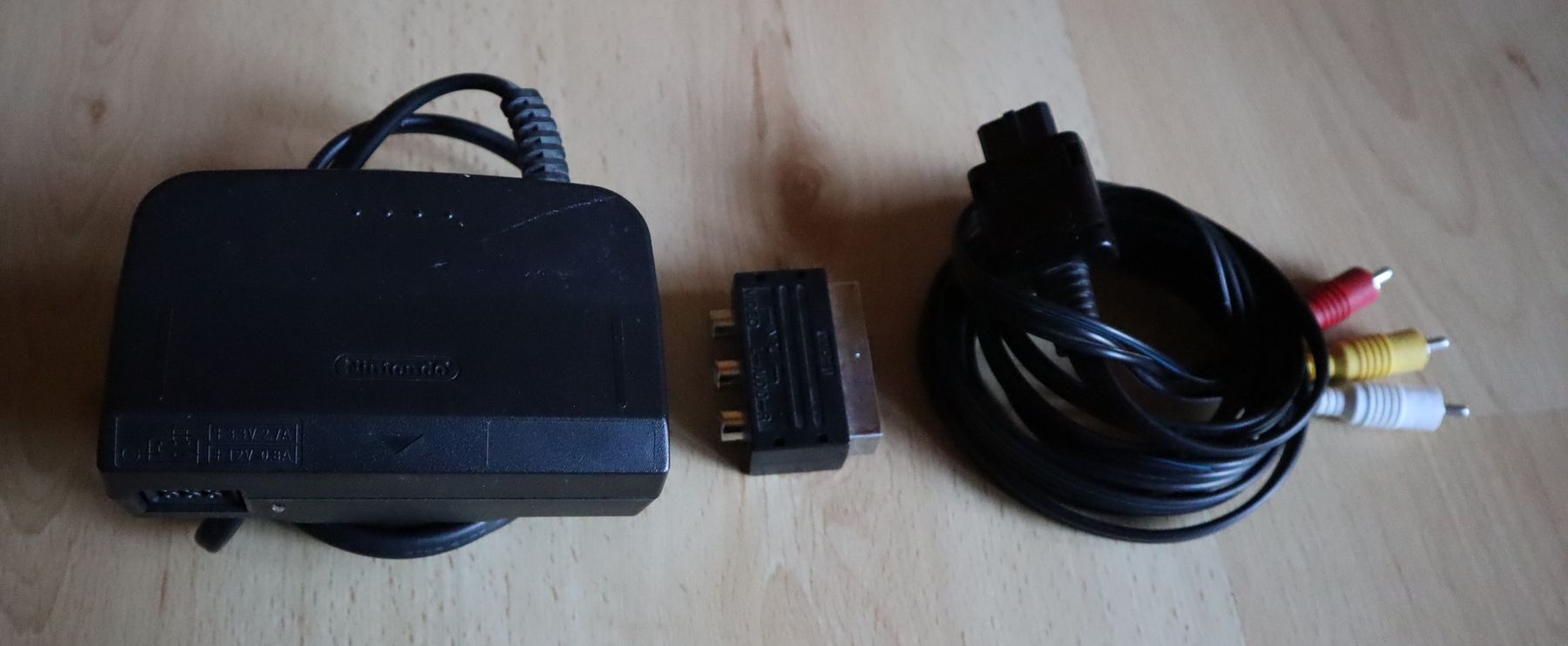 Nintendo Console: Nintendo 64 Konsole mit blauem Controller & 5 Top Games – Usato da Ochlenberg venduto da on3x 4