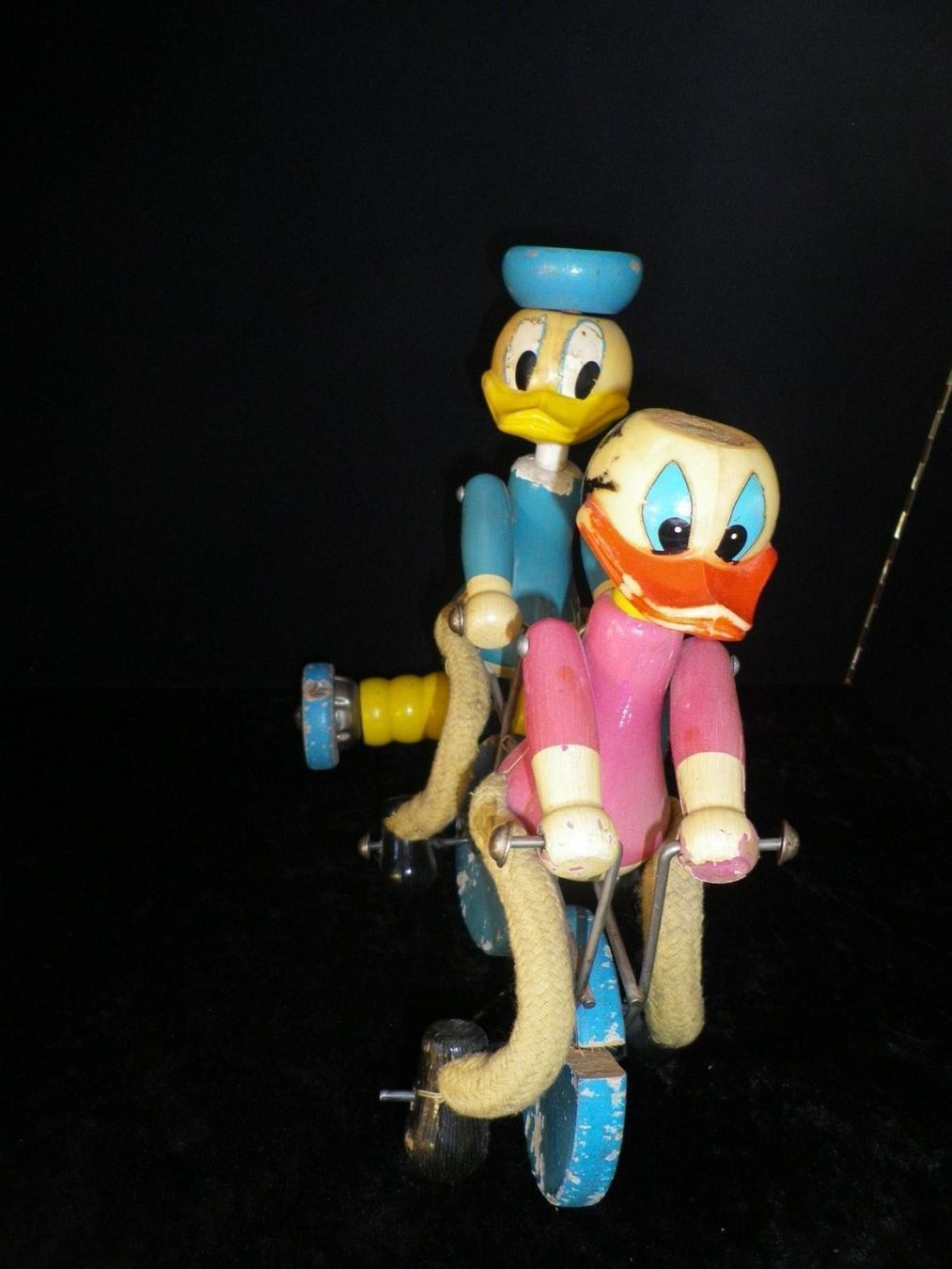 Disney Statuette: Donald Duck und Daisy – Usato da Reinach BL venduto da Annodomini 3