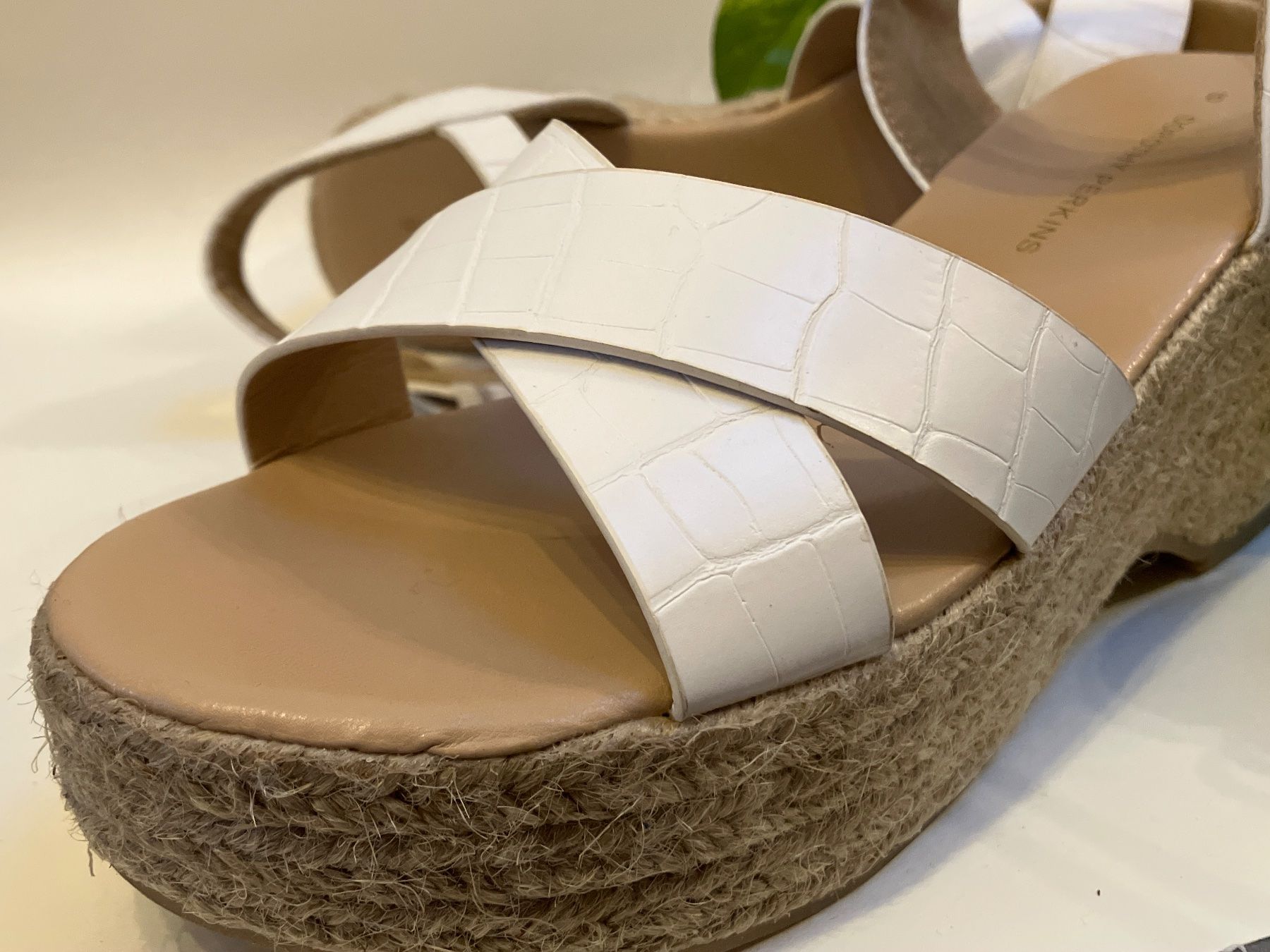 Dorothy Perkins Scarpe da donna: Plateau Sandalen weiss mit Absatz – Usato da Baden venduto da Hikaruu 6