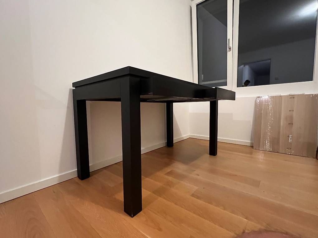 Tavoli: Table de bureau Meridiani 2 tiroirs – Usato da Vésenaz venduto da Bartos 1