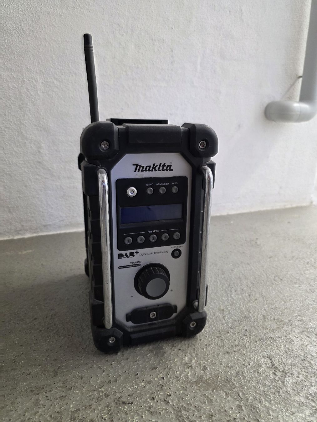 Makita Radio: Makita BMR 105 Baustellenradio – Usato da Frauenfeld venduto da sigre01 3