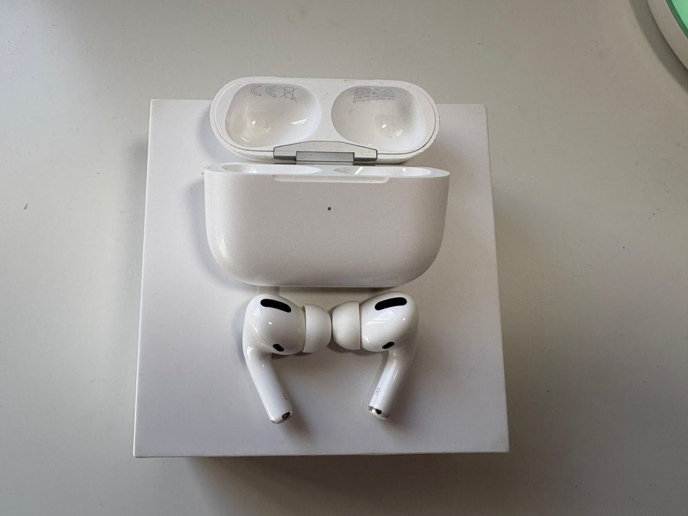 Apple Kopfhörer: Airpods Pro 1 / komplett / noch in gutem Zustand – Gebraucht aus Niederwil AG von luk_b9mz 1