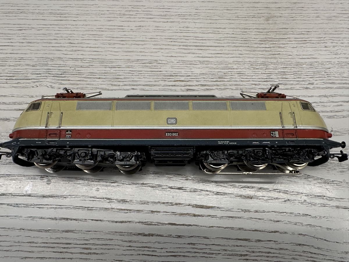 Märklin Modelleisenbahnen: Märklin 3053 DB BR 103 TEE – Gebraucht aus Lupsingen von New-Haven 3