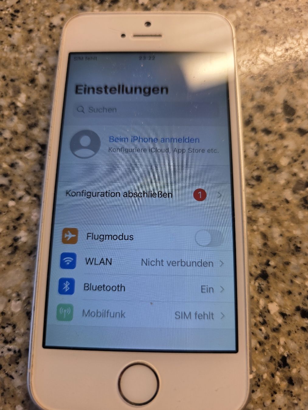 Apple Telefoni cellulari / Smartphones: iPhone SE 32GB Silber guter Zustand – Usato da Olten venduto da Prinzenstyle 2