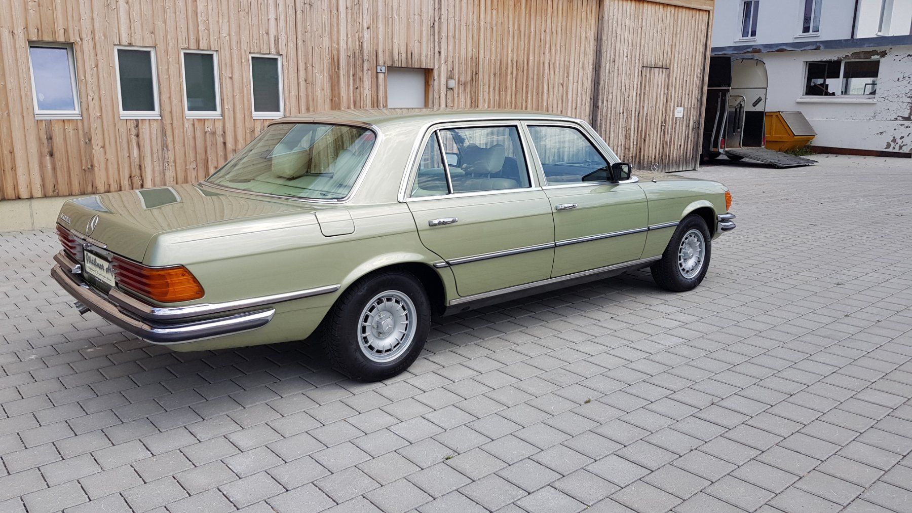 Mercedes-Benz Automobili: Mercedes-Benz 450 SEL 6.9 – Usato da Reinach AG venduto da Goldtimer 2