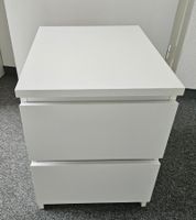 Nachttischchen mit 2 Schubladen