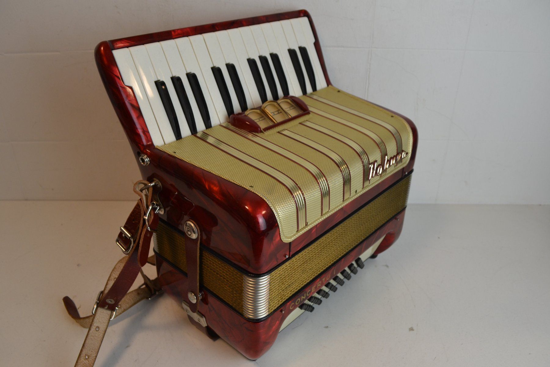 Hohner Strumenti musicali: Akkordeon chromatisch Hohner Concerto I – Usato da Zürich venduto da baumusik 1