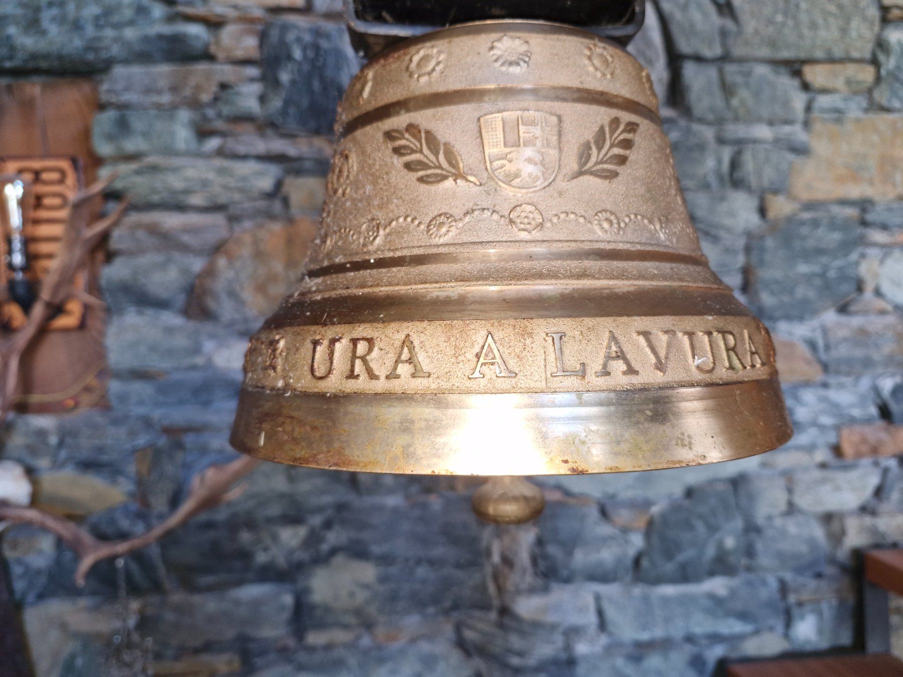 Cloches & sonnailles: Glocke Treichel – D'occasion à Guarda par rue_bpd7 1
