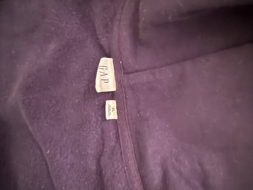 Gap Maglioni & Felpe: Gap Damen Sweatshirt mit Zip, Dunkelblau – Usato da Zuzwil SG venduto da zubibonanza 1