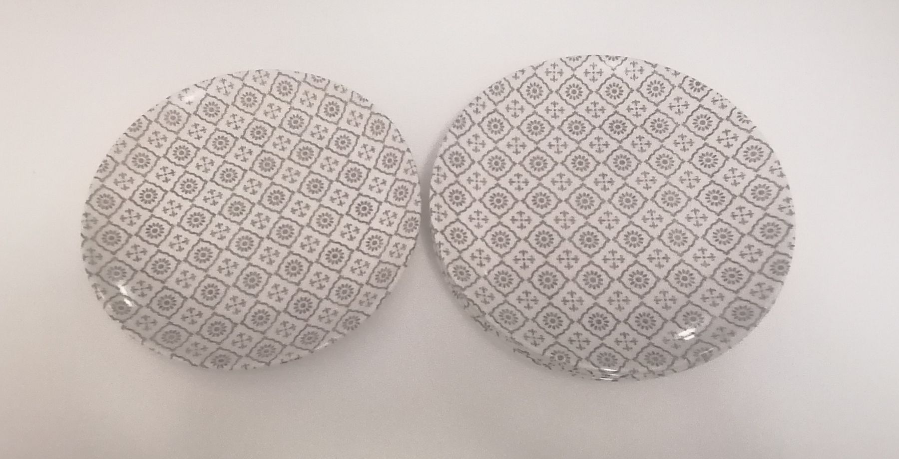 Assiettes: 5 Teller / Durchmesser 21 cm – D'occasion à Schwarzenegg par musi09 1