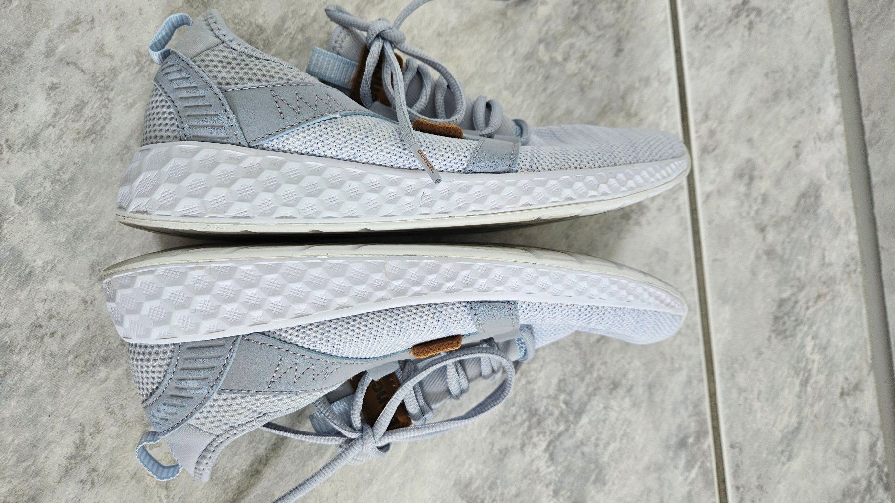 Bench Scarpe da donna: Lässige Sneaker hellblau von Bench Gr. 38 – Usato da Gossau ZH venduto da fashiontwo 2