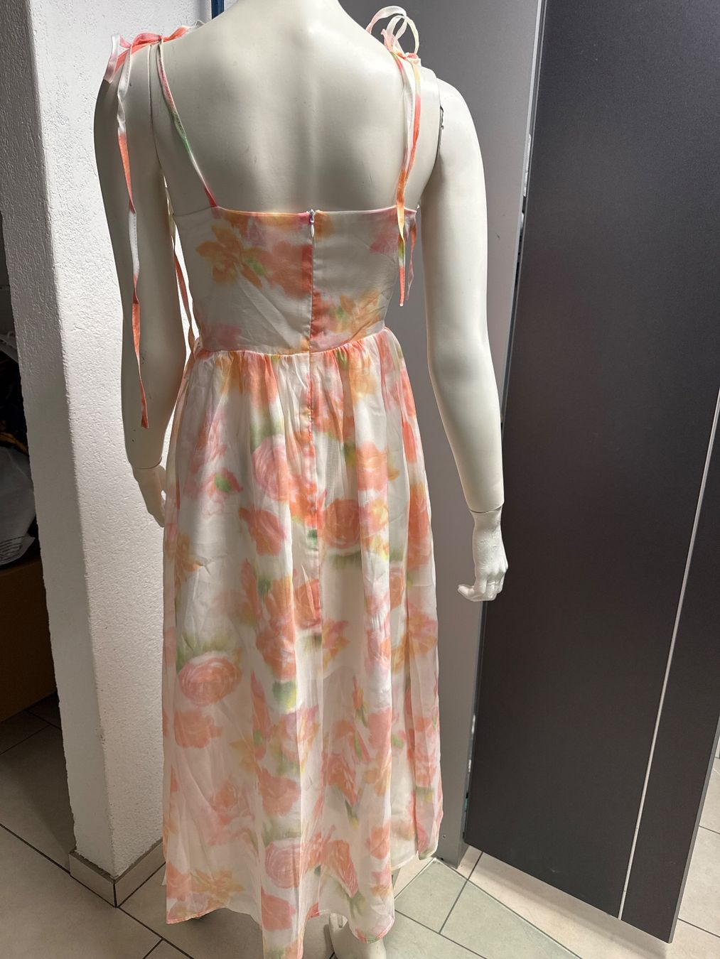 Altro abbigliamento per bambino: KLEID gr M – Usato da Birr venduto da WalkyriaM 1