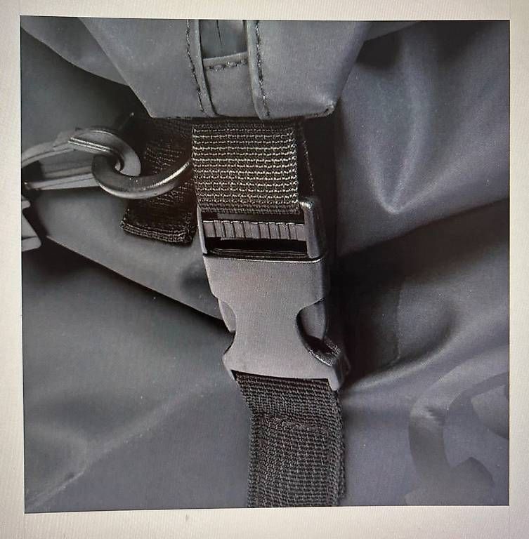 Borse: Duffle bag UBS – Nuovo (secondo la descrizione) da Glattpark(Opfikon) venduto da N.Naumkin 2