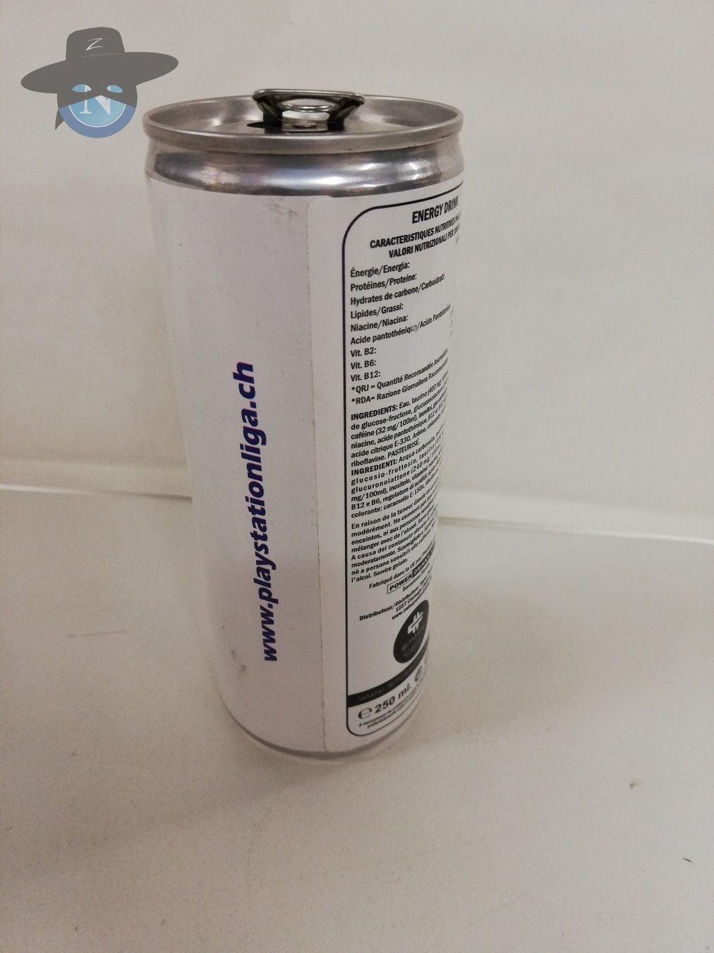 Nintendo Statuette: leere Playstation Liga Energy Drink Dose / 2009 oder 2010 ? – Usato da St. Gallen venduto da zorro_dc 1