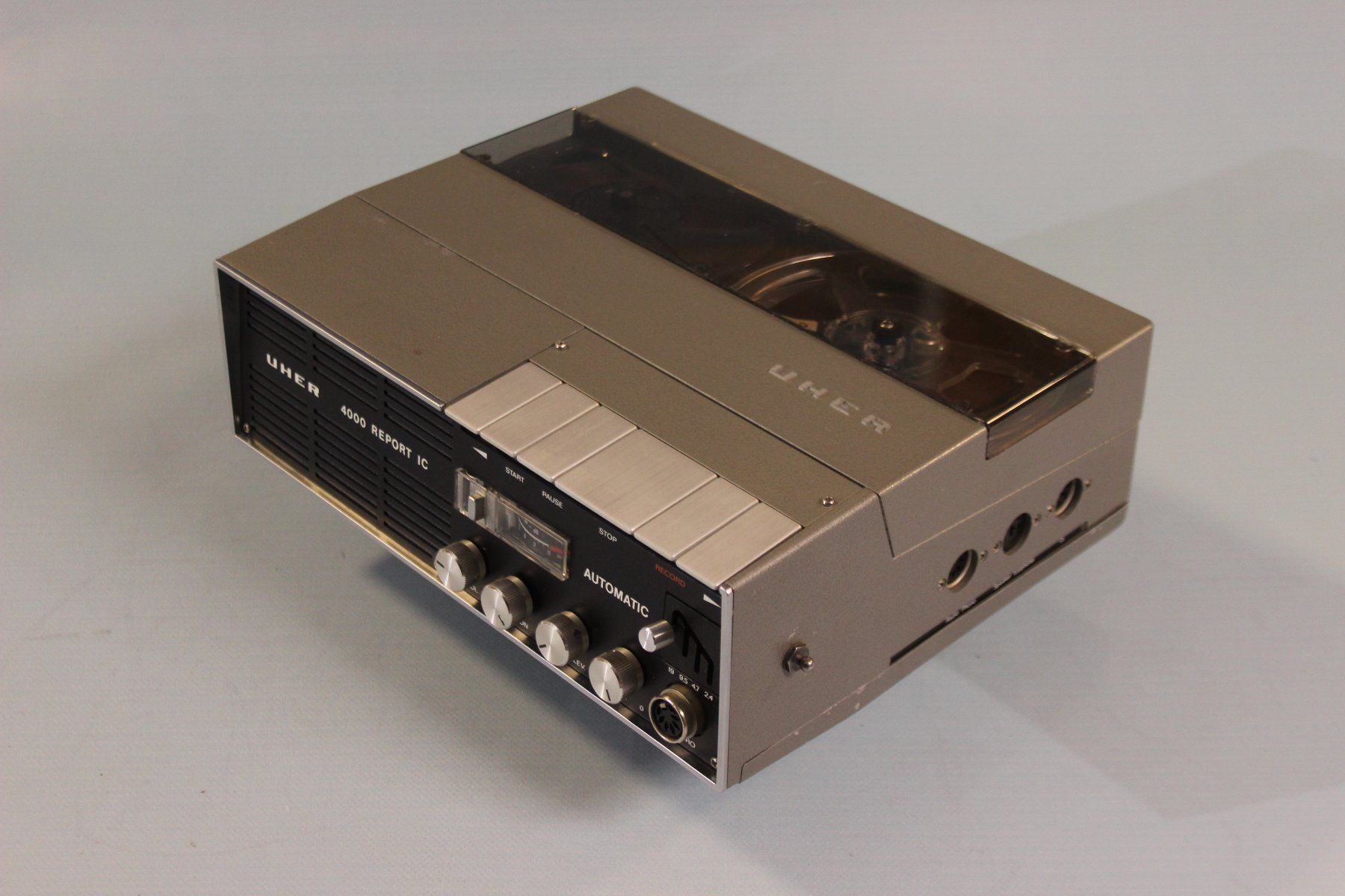 Uher Bandmaschinen: Uher 4000 Report IC Automatic,2-Spurgerät revidiert,getestet – Gebraucht aus Hellsau von Poenny 1