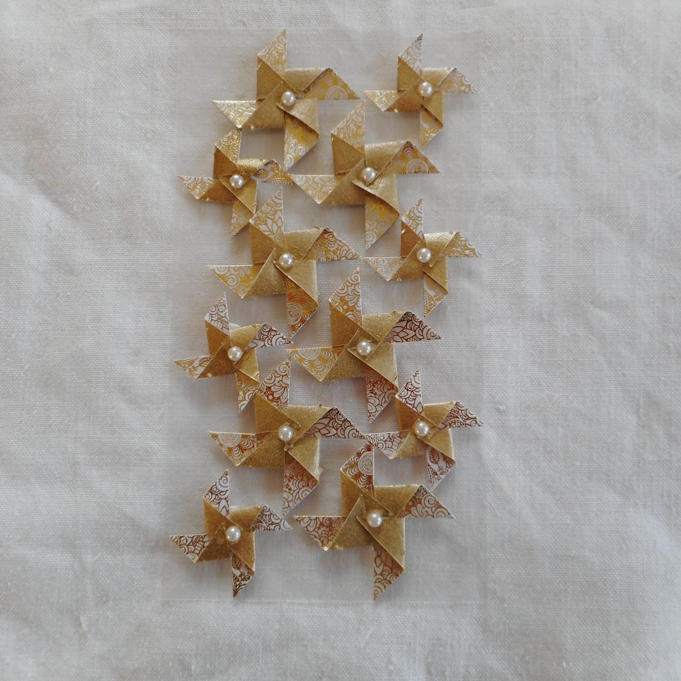Altro in Decorazioni & Accessori: 3D Sticker Windrädli Gold – Nuovo (secondo la descrizione) da Niederlenz venduto da Berghem