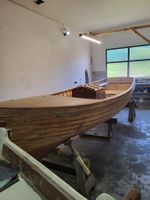 Historische Kapitänsschaluppe im Rohbau