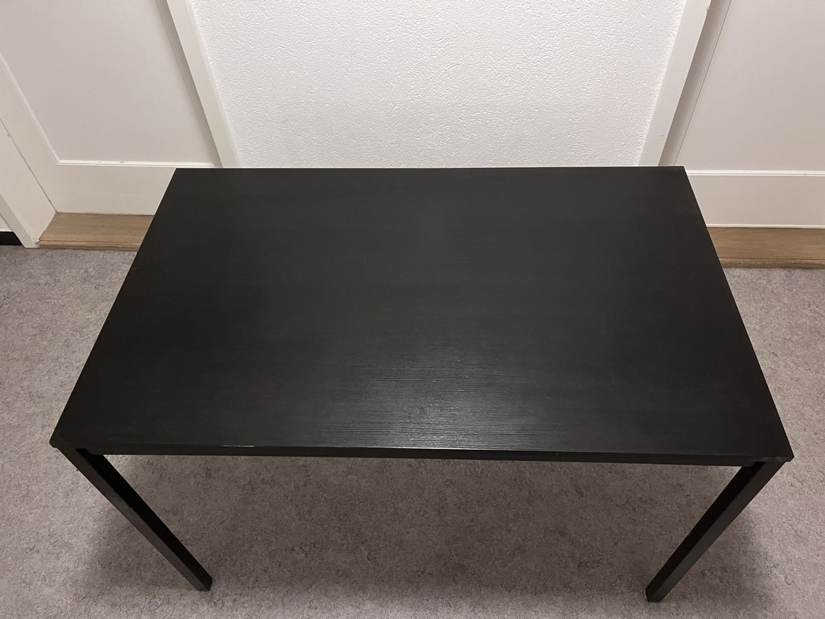 Schreibtische: Schreibtisch schwarz – Gebraucht aus St. Gallen von kik_jj6q