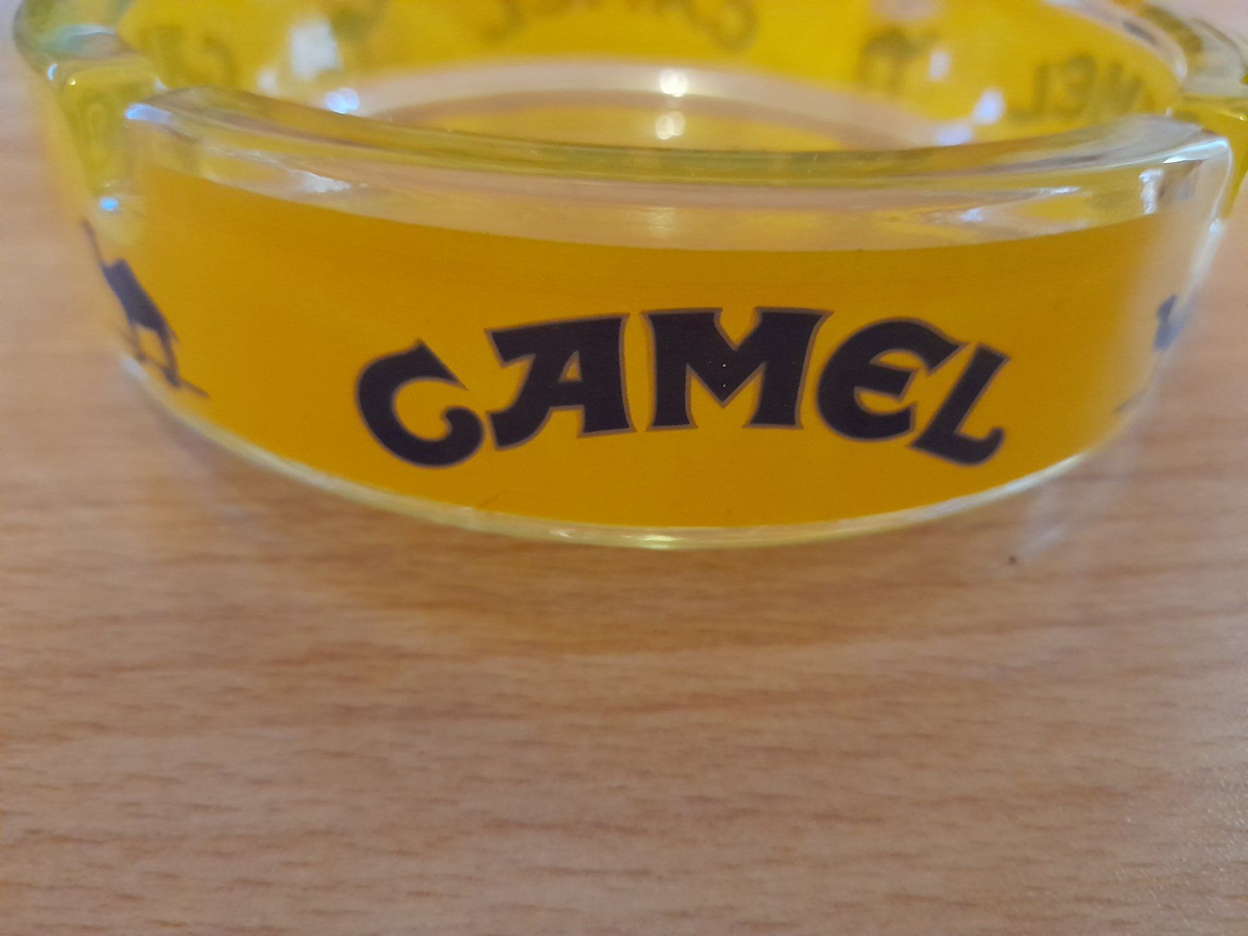 Camel Portacenere: Camel Aschenbecher gross 14cm – Usato da Lustmühle venduto da chevi03 1