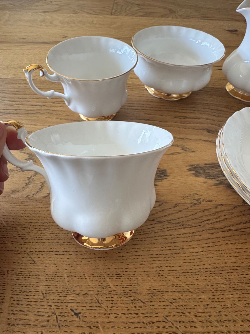 Royal Albert Set di piatti: Royal Albert Val D’or Kaffeeset – Usato da Balsthal venduto da armenharut 1