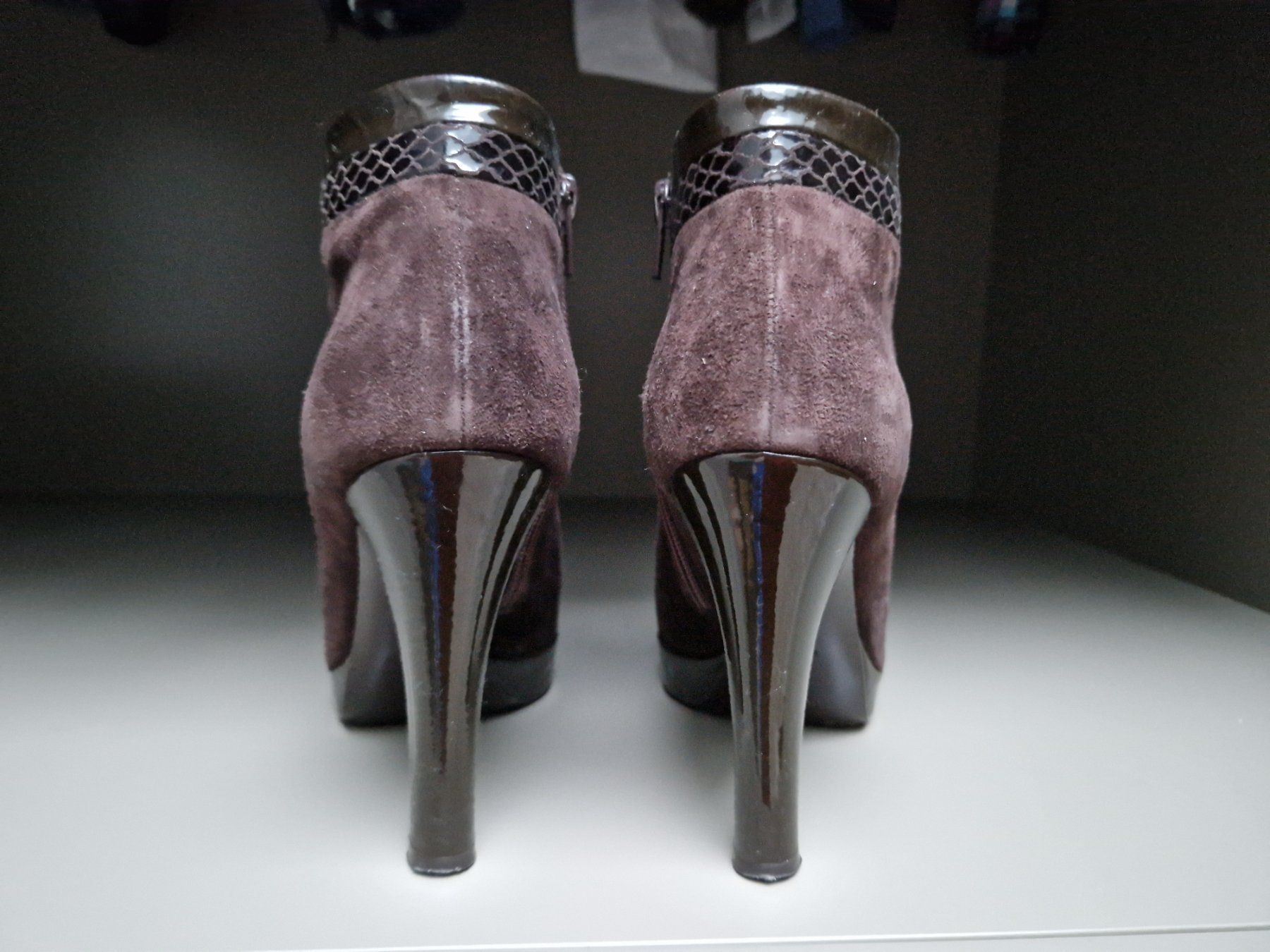 Scarpe da donna: Bruno Magli suede booties 37 – Usato da Adliswil venduto da fashionholic 3