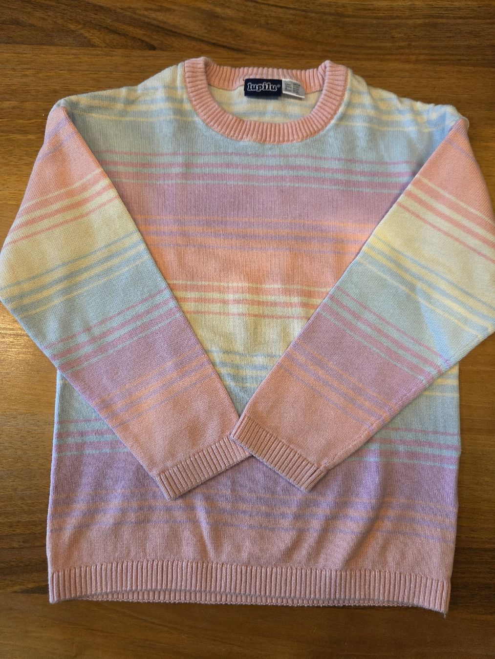 Lotti & Set di vestiti: 6 Pullover Mädchen verschiedene Motive Grösse 110/116 – Usato da Stans venduto da HoMiMa 7