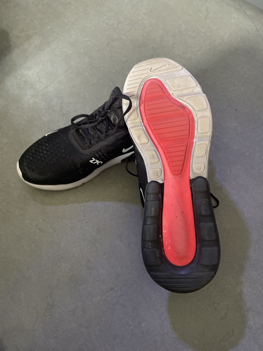 Chaussures hommes: Nike 270 Gr.46 – D'occasion à Kerns par jol_h6f8 1