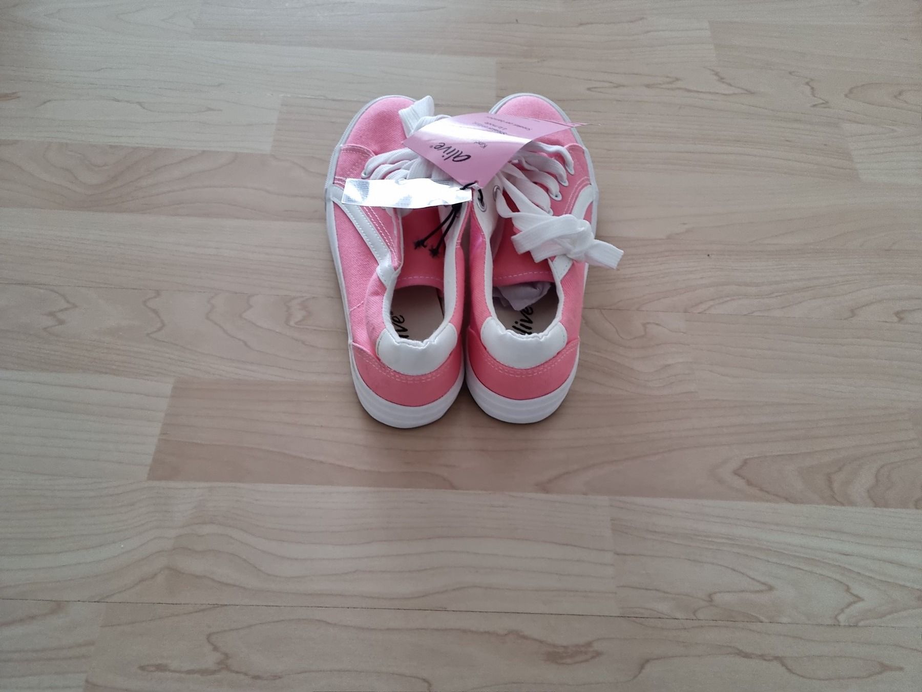 Scarpe per ragazze: Sneaker Mädchen, Grösse 36. – Nuovo e nell'imballaggio originale da Ostermundigen venduto da aydin014 4