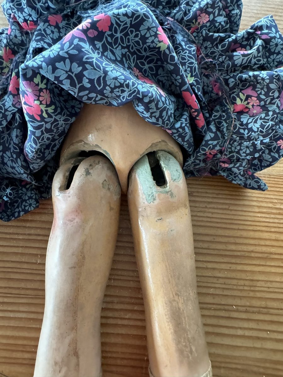Bambole: Antik Puppe mit Kleidung und Hut – Usato da Lanzenhäusern venduto da Galaa 4