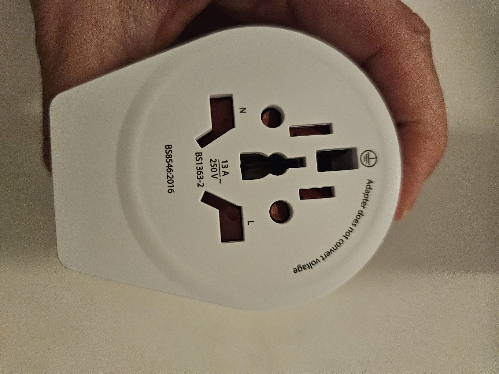 SKROSS Unità & Adattatore: Skross World Adapter Pro Reiseadapter – Usato da Fulenbach venduto da lua_755r 3