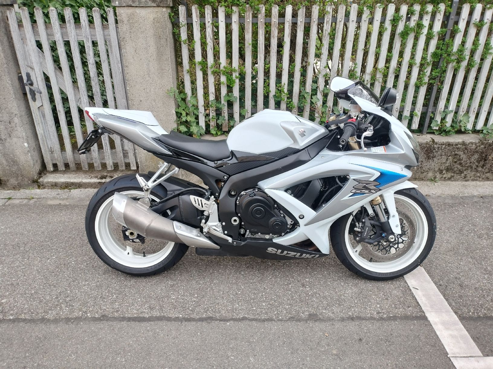 Suzuki Strasse: Suzuki GSX-R 600 K8  – Gebraucht aus Thalwil von do7_n6rl 2