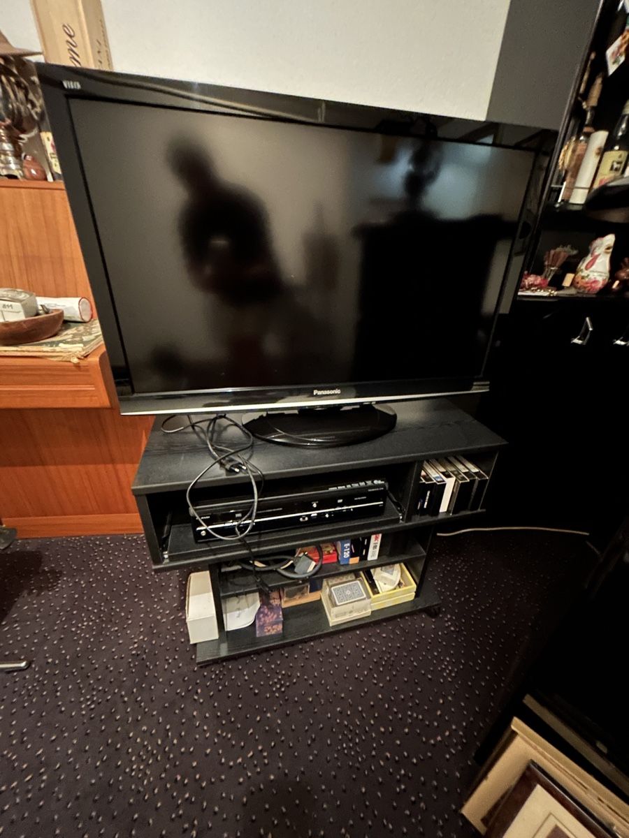 Mobili TV: Fernseher mit passendem TV-Möbel  – Usato da Rheinfelden venduto da chr_v8gd