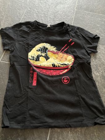 T-Shirt - mit japanischem Ramen - schwarz - Gr. S