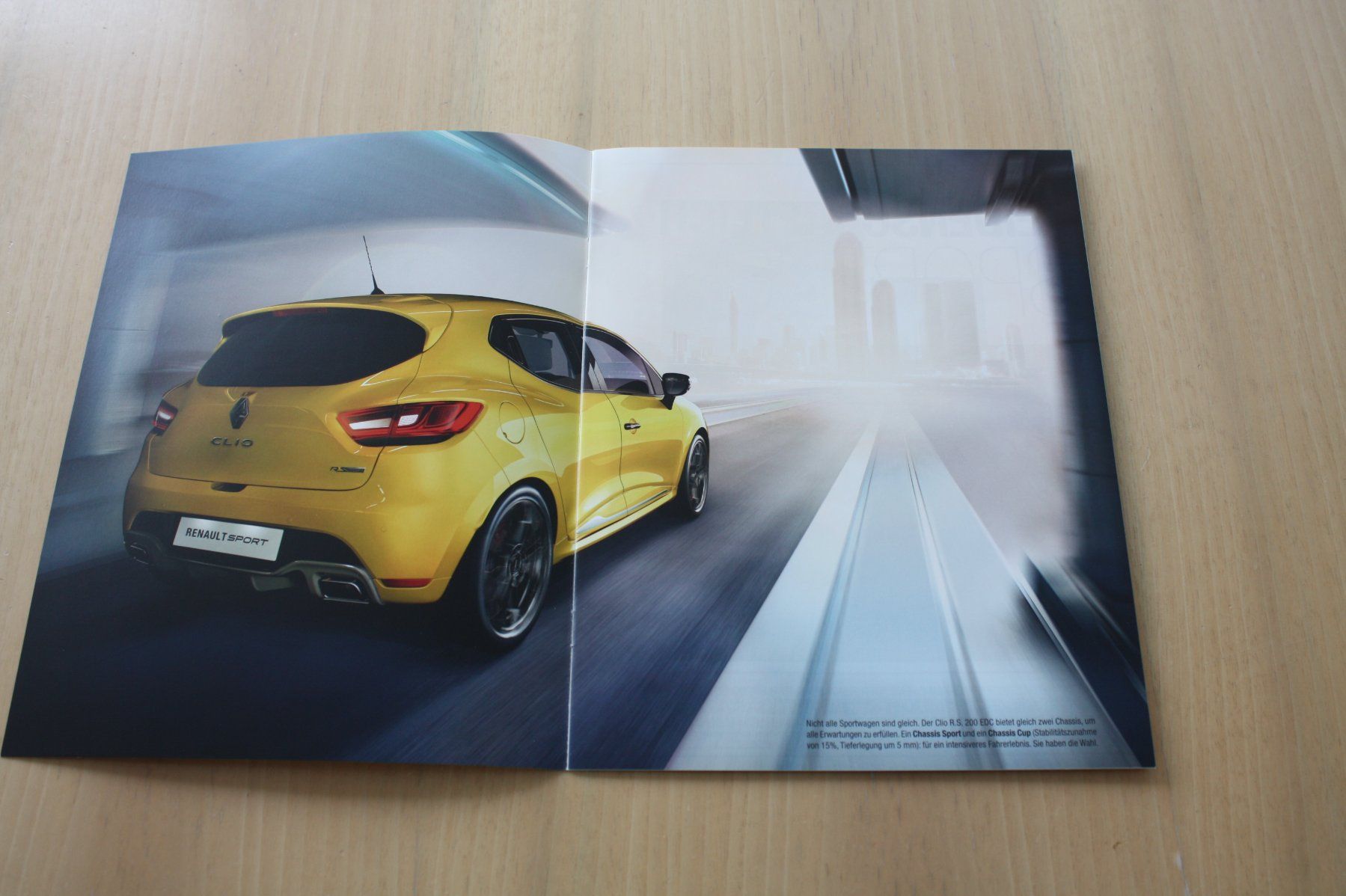 Renault Documenti: Renault Clio R.S. 200 EDC Prospekt 2/2014 – Usato da Wikon venduto da erwin400 1
