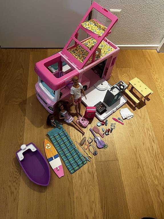 Jouets: Barbie Wohnmobil Set – D'occasion à Schwyz par sdesiree