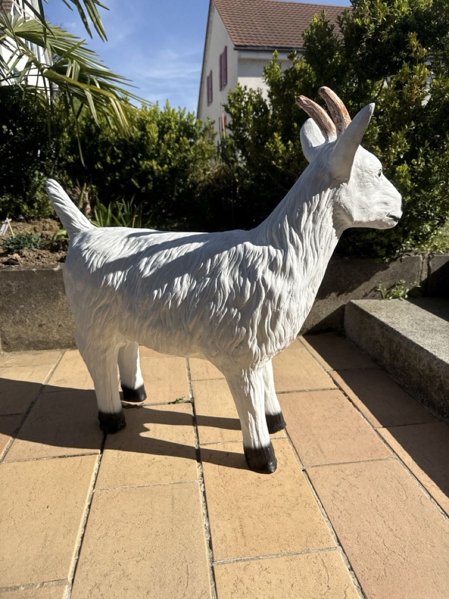Statuette: Dekorative Gartenfigur Ziege, Neu! – Nuovo e nell'imballaggio originale da Zwingen venduto da Eiphone 2