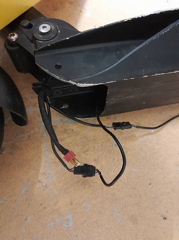 Veicoli elettrici: Etwow Battery et moteur tratinette – Usato da Lausanne venduto da EdwinBOSU 1