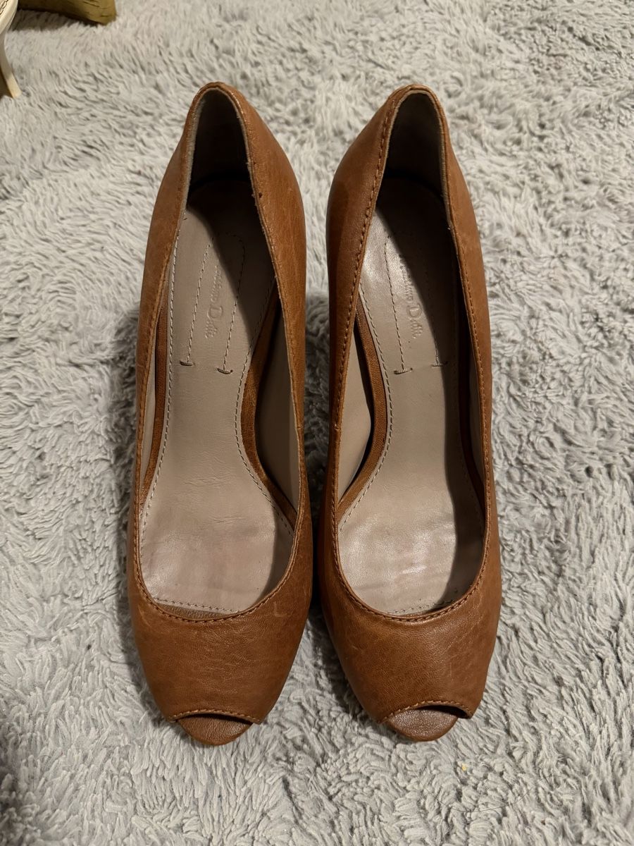 Massimo Dutti Scarpe da donna: Massimo Dutti Leather Heels, size 40 – Usato da Bursinel venduto da maya_78 2