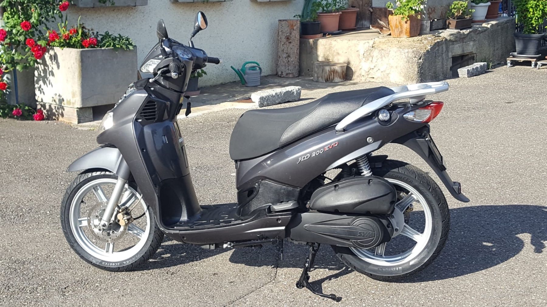 Scooter: Sym Hd 200 – Usato da Otelfingen venduto da levignio 2