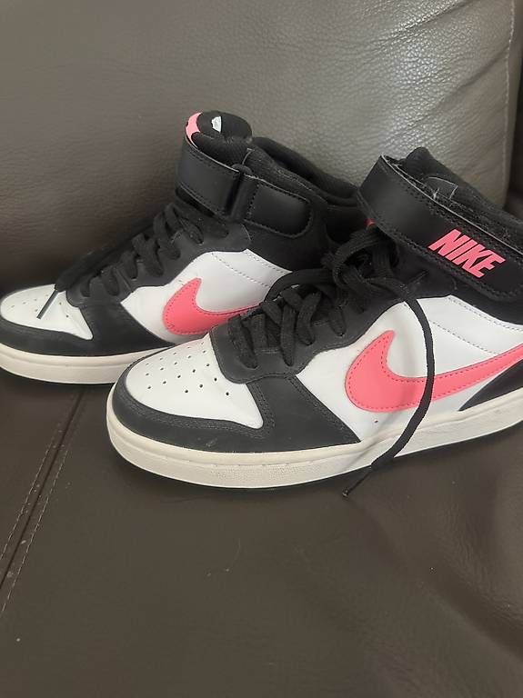 Scarpe da uomo: Nike Schuhe wie Neu – Usato da Bazenheid venduto da Sandi22 2
